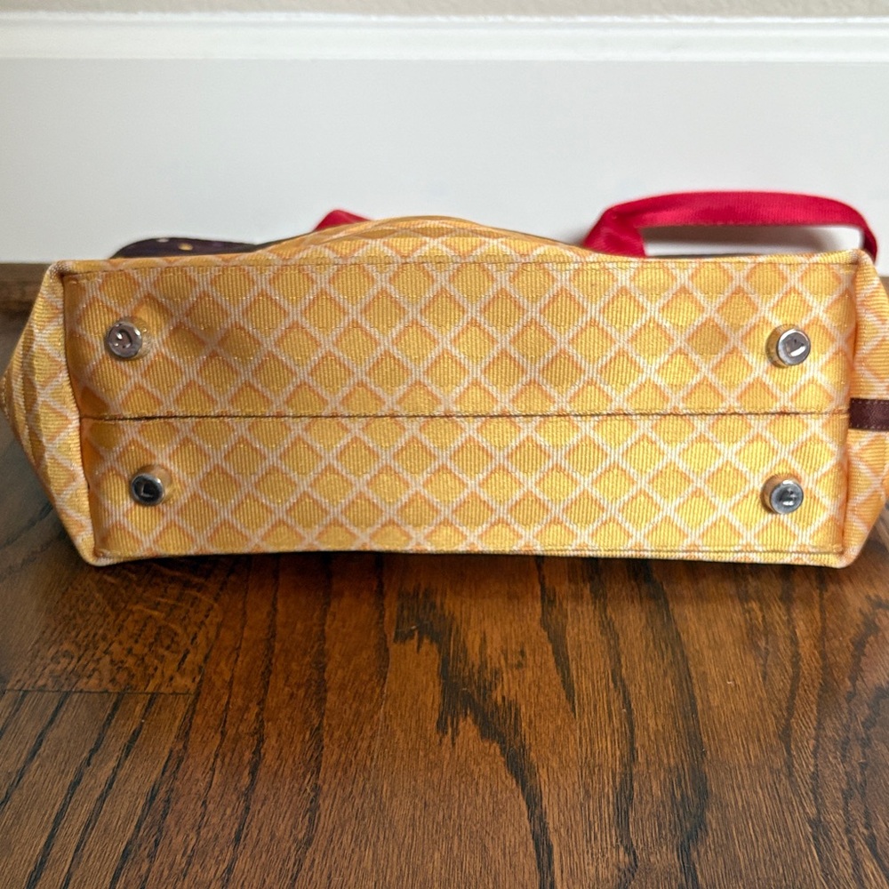 Harveys Seatbelt Mini Streamline Tote - Sprinkles Sundae - Picture 4 of 5